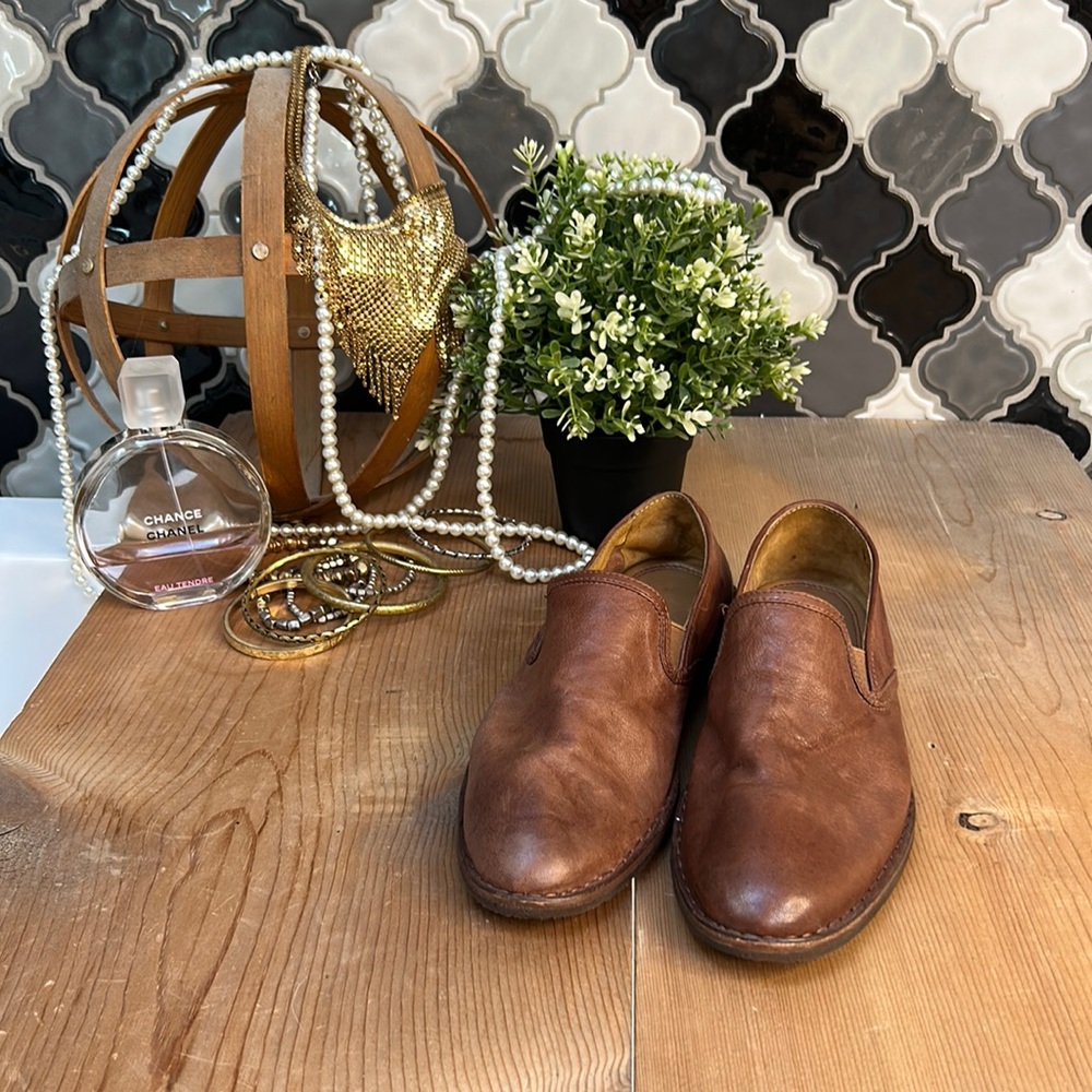 Leather Trask Flats